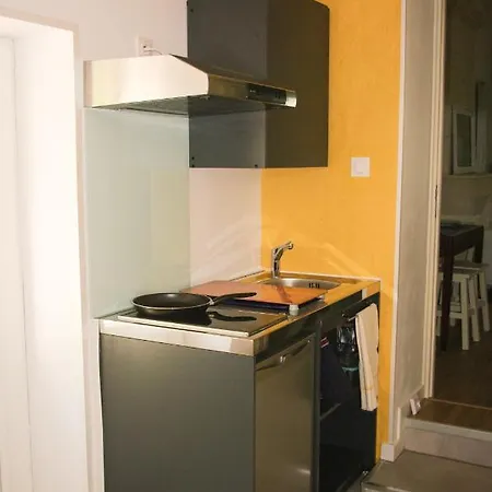 Entre Pierre Et Bois *