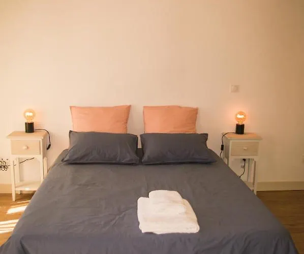 Entre Pierre Et Bois